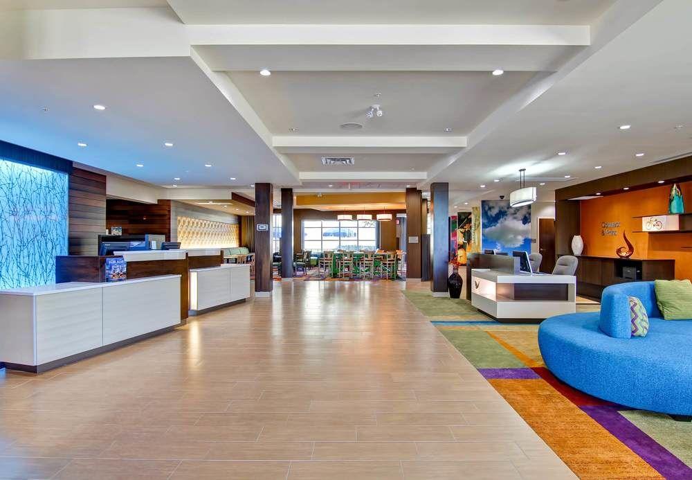Fairfield Inn & Suites By Marriott Камлупс Экстерьер фото