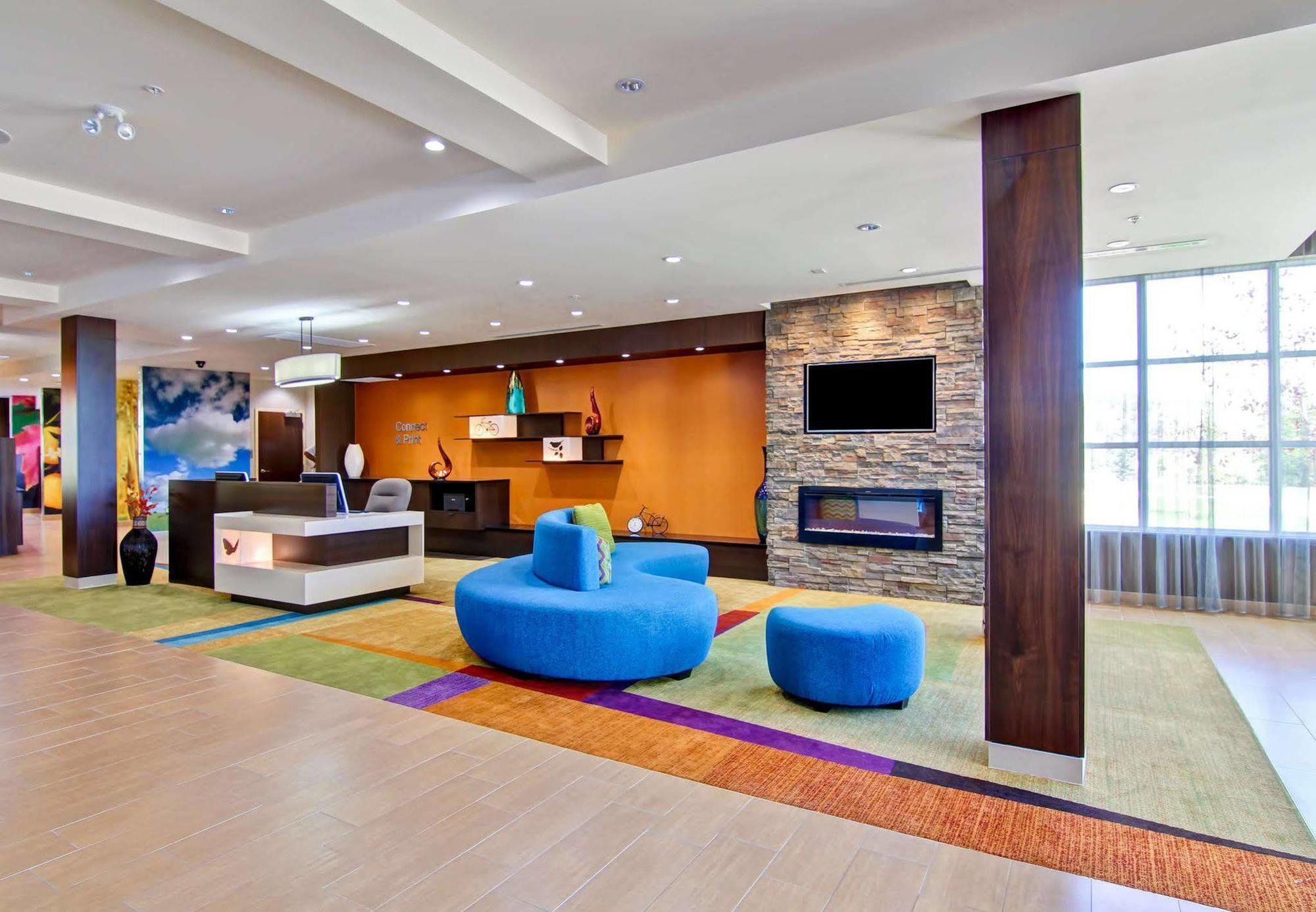 Fairfield Inn & Suites By Marriott Камлупс Экстерьер фото